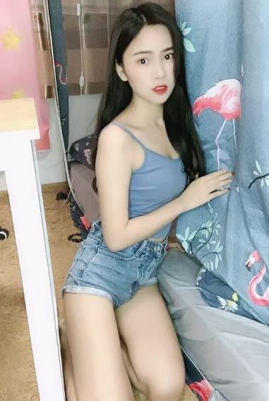 青羊区紫欣：酥胸长腿白嫩嫩，不催不赶似女友 第1张