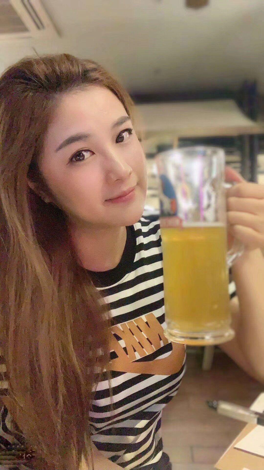 南山喜嫣：长腿酥胸好身材，服务惊爆互动好 第1张