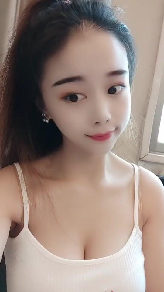 五官标准的佳佳 第2张