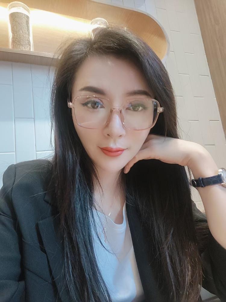 南山少有美少妇 第1张