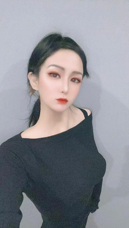 少数民族小姐姐 第1张