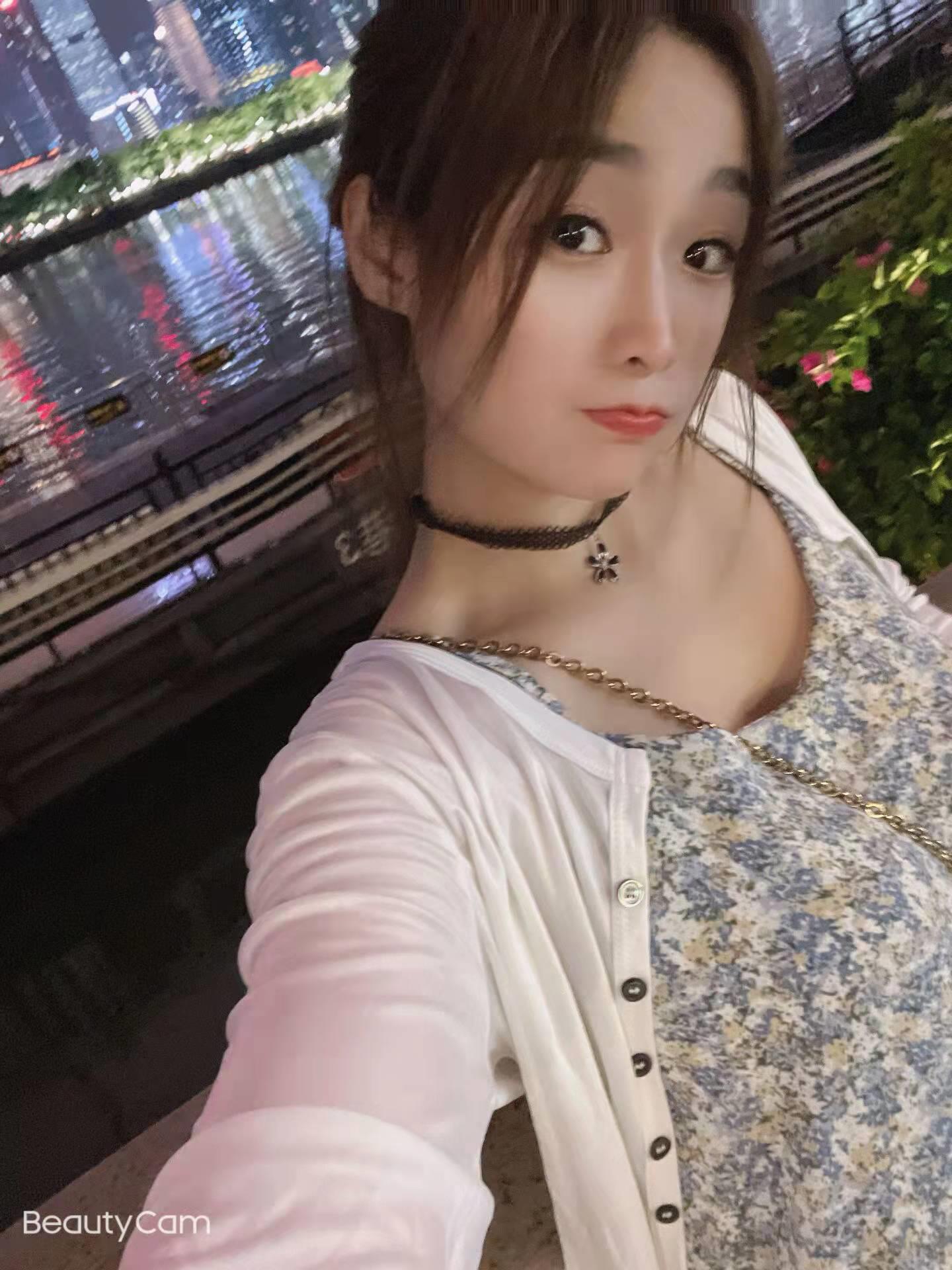 海珠清秀大胸璐璐 第3张