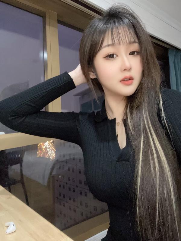 长发苗条水蛇腰 第1张