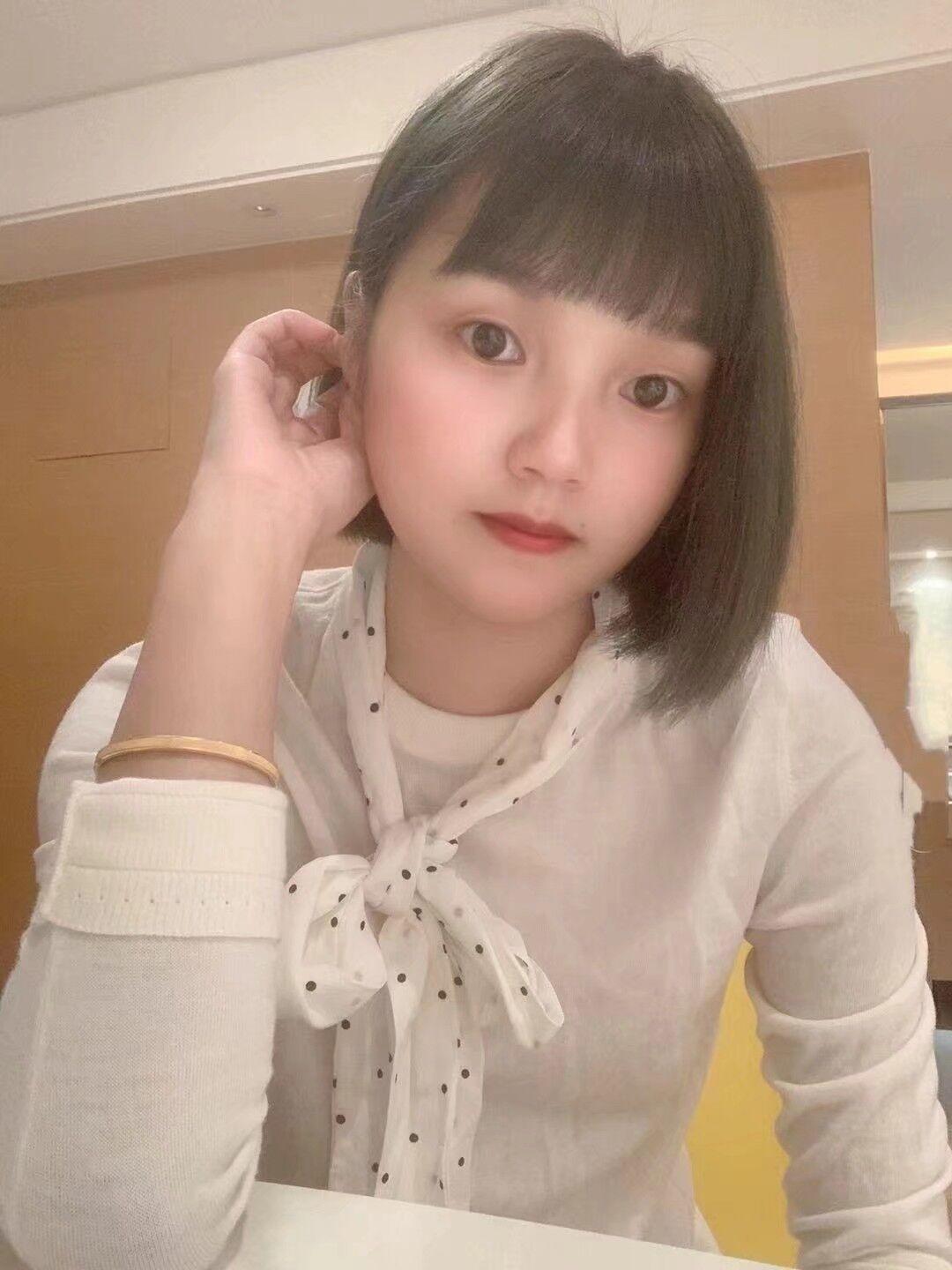 望京嫩妹乖乖，清纯真实，为我深度深喉，配合度杠杠的 第2张