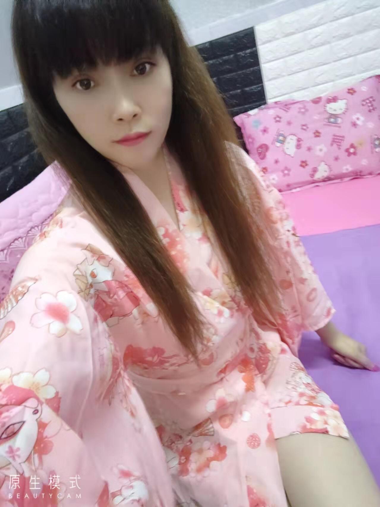 美臀人妻，大白屁股欲求不满的往JJ上怼 第2张