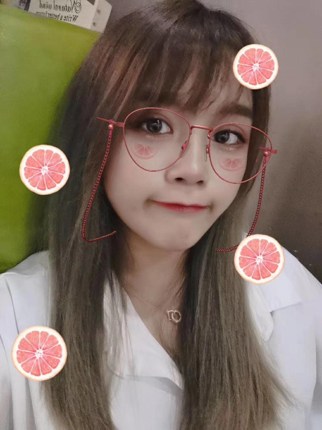 开发区超级白嫩20岁左右可爱小美女 第2张
